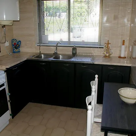 Lovely 2 Bedroom End Townhouse In Carvoeiro Feriehus *