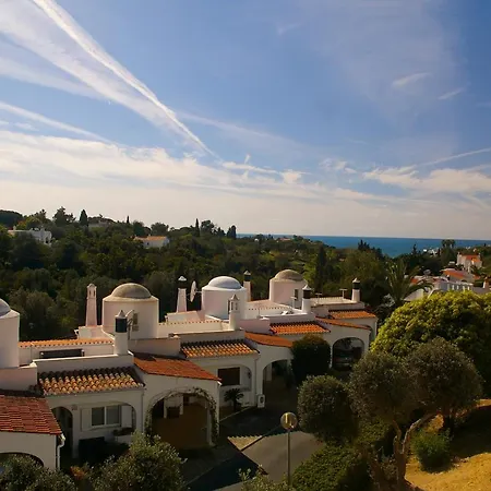 Lovely 2 Bedroom End Townhouse In Carvoeiro