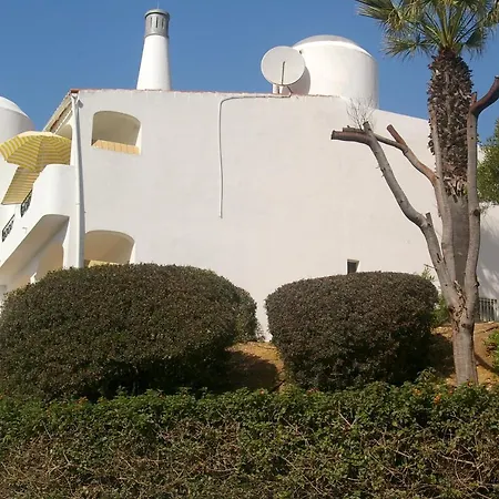 Feriehus Lovely 2 Bedroom End Townhouse In Carvoeiro *