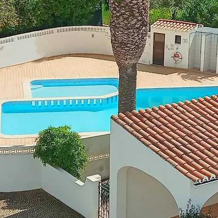 Feriehus Lovely 2 Bedroom End Townhouse In Carvoeiro *