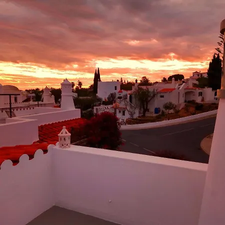 Lovely 2 Bedroom End Townhouse In Carvoeiro Feriehus Lagoa (Algarve)